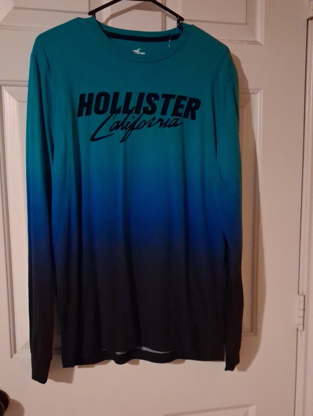 Hollister Ombre Long Sleeve Tee in Teal, Blue, Black